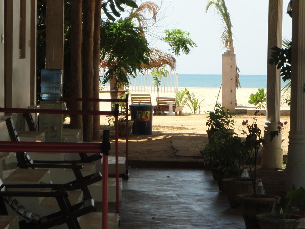 Yoho Hotel Arugambay Beach Inn Arugam Bay Exterior photo
